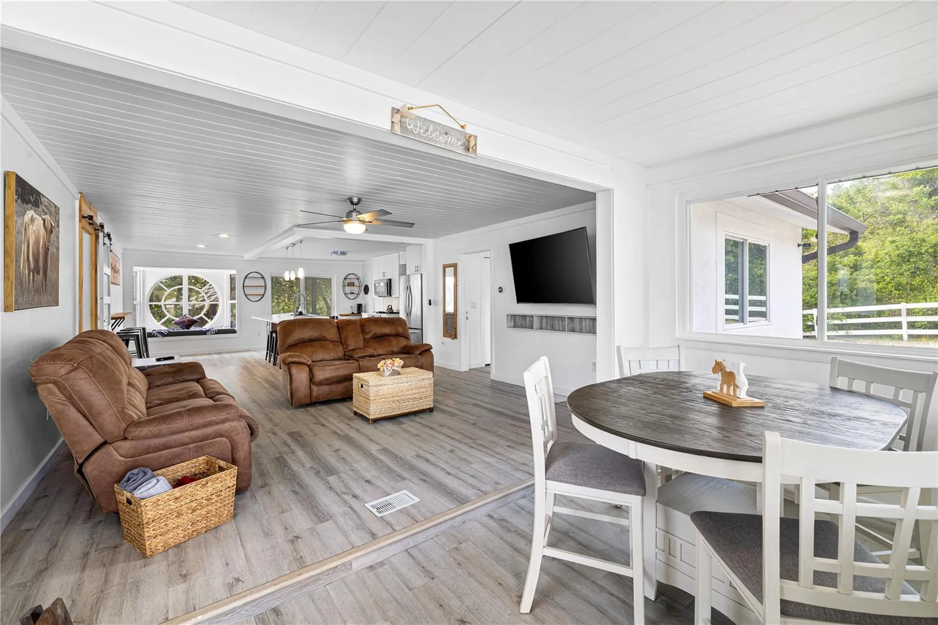 2409 Lake Tiny Road Deltona FL 32738