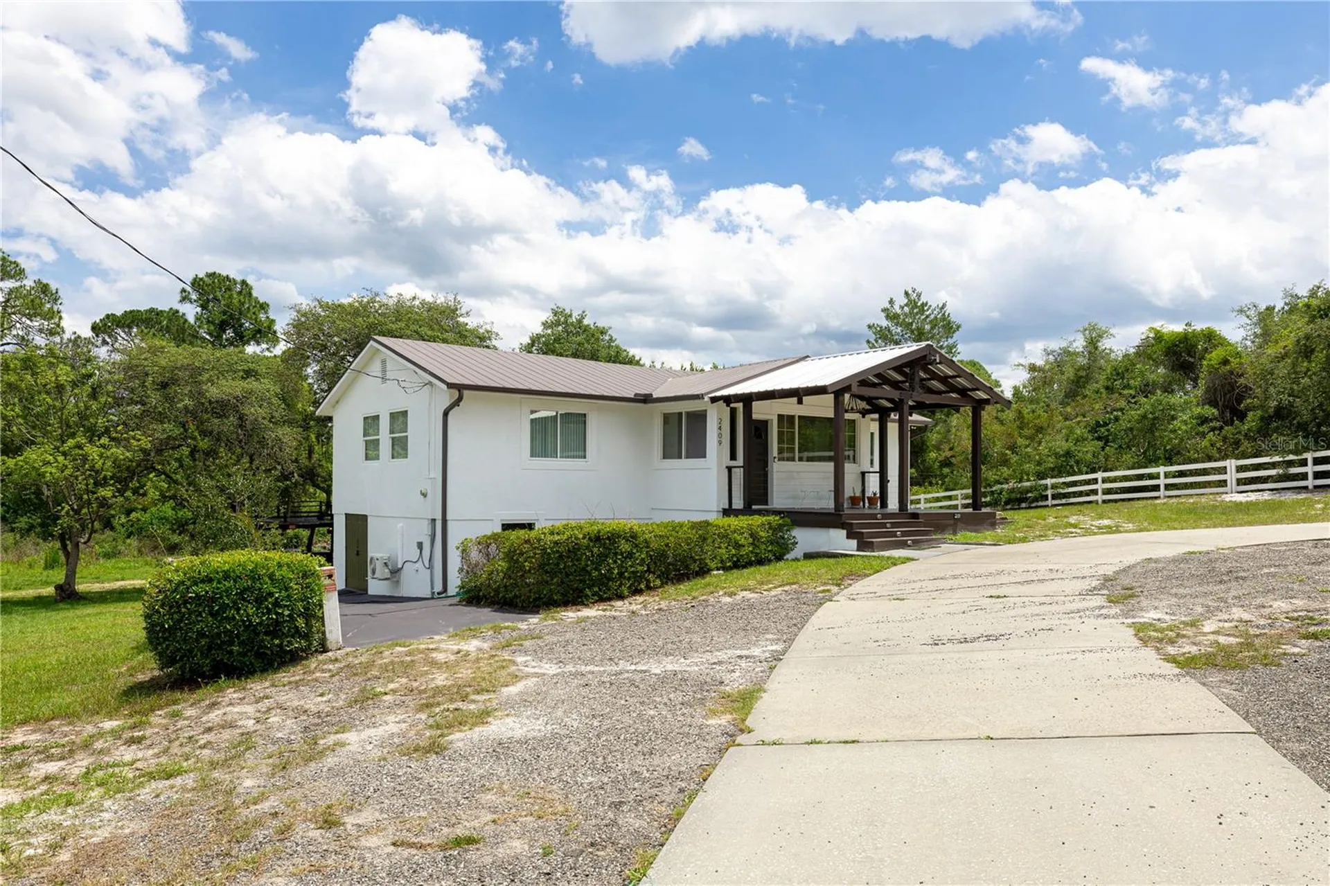 2409 Lake Tiny Road Deltona FL 32738