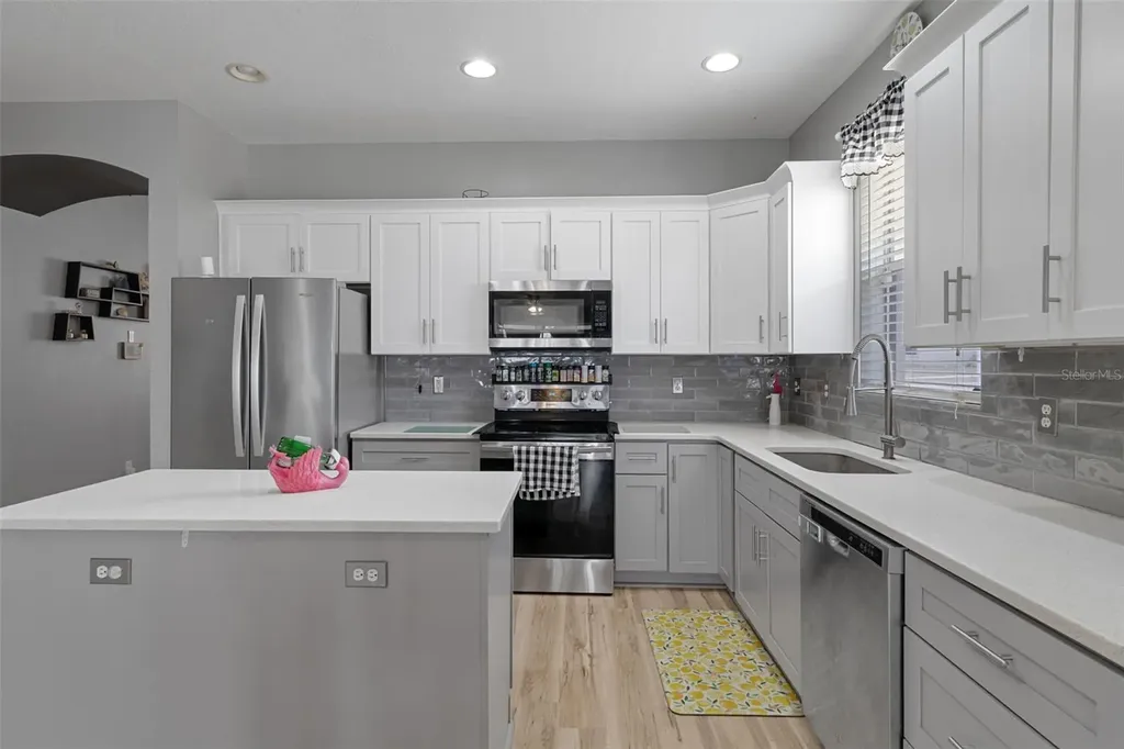 8483 Pinetop Ridge Lane Brooksville FL 34613