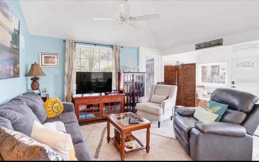 526 5th Avenue N Safety Harbor FL 34695