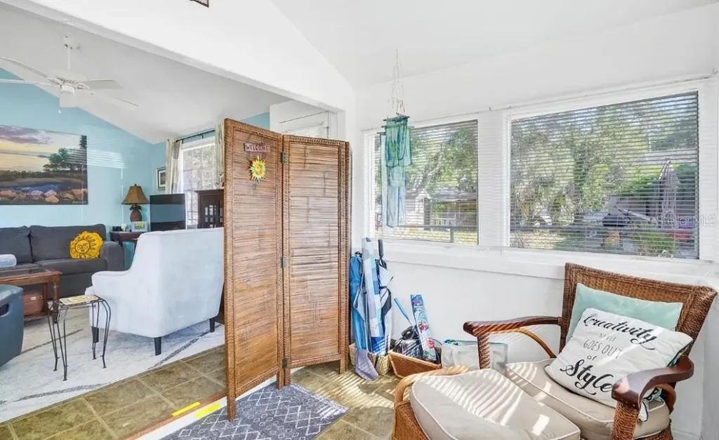 526 5th Avenue N Safety Harbor FL 34695