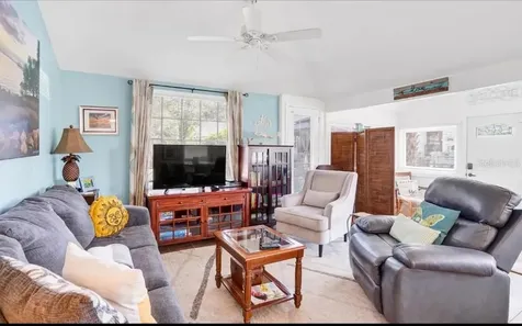 526 5th Avenue N Safety Harbor FL 34695