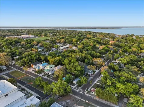 526 5th Avenue N Safety Harbor FL 34695