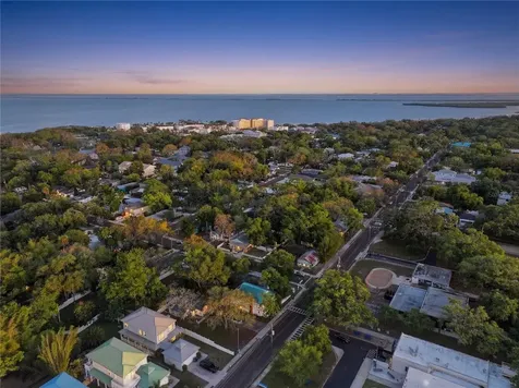 526 5th Avenue N Safety Harbor FL 34695