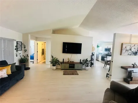 340 Edgewood Court Kissimmee FL 34759