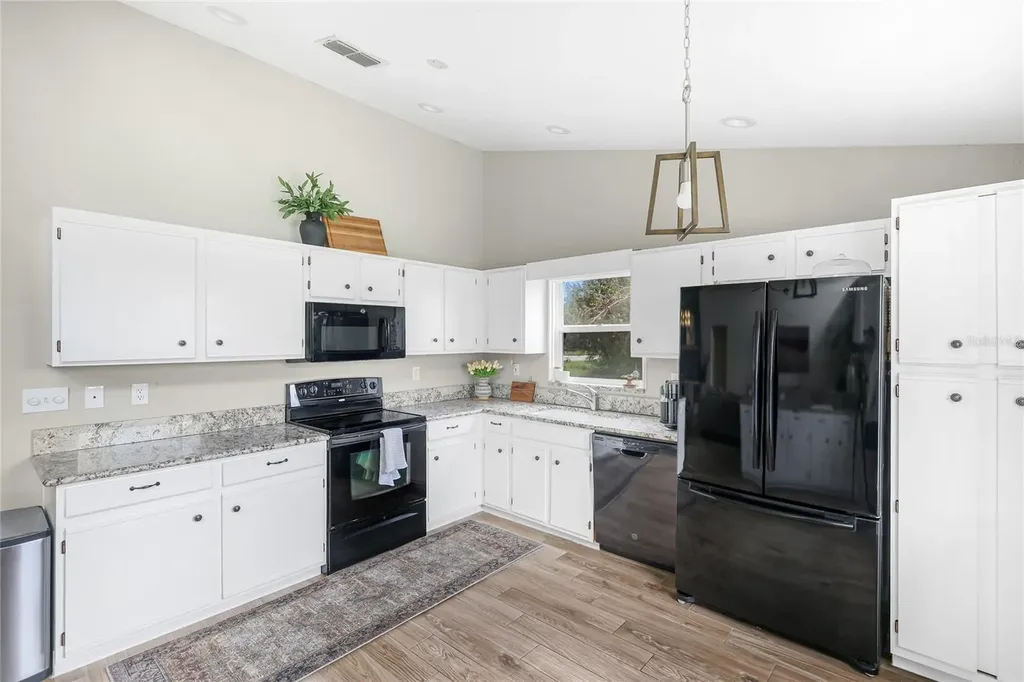 4304 14th Avenue E Bradenton FL 34208