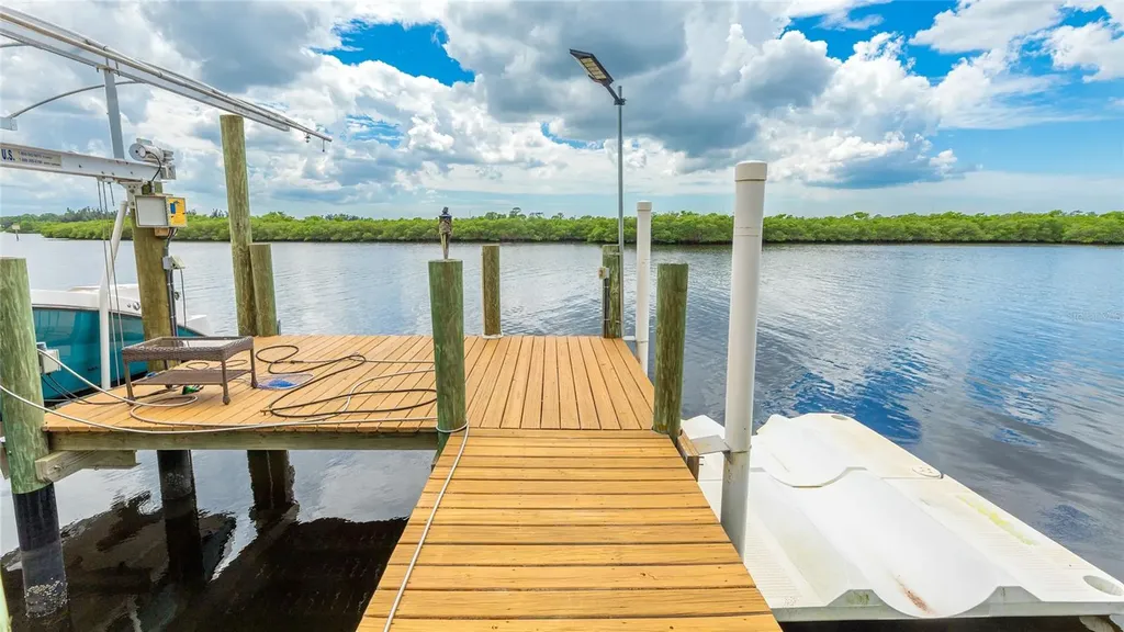 4304 14th Avenue E Bradenton FL 34208