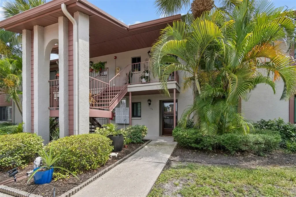 723 83rd Avenue N St Petersburg FL 33702