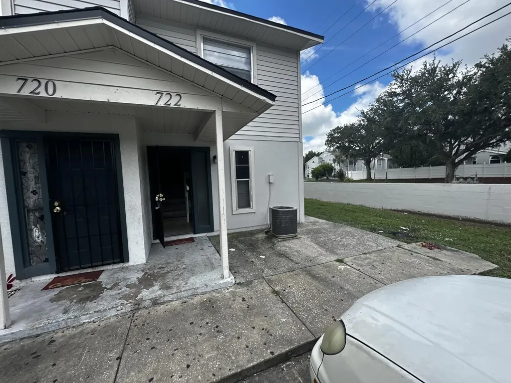 722 W Columbia Avenue Kissimmee FL 34741