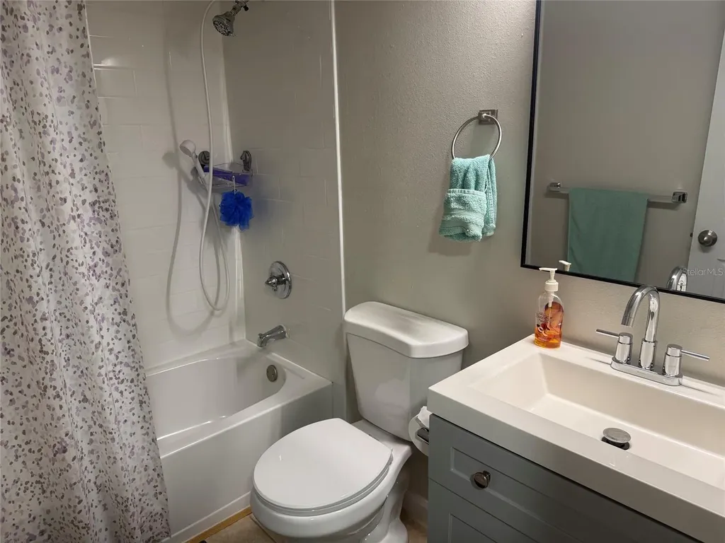 39132 County Road 54 Zephyrhills FL 33542