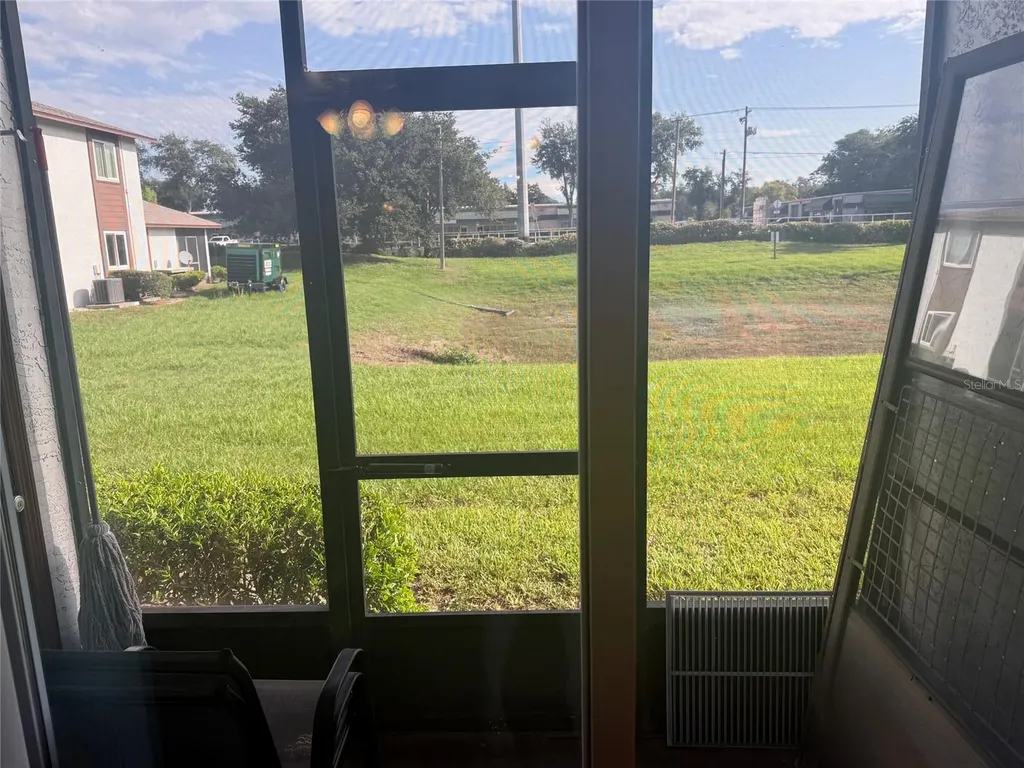39132 County Road 54 Zephyrhills FL 33542