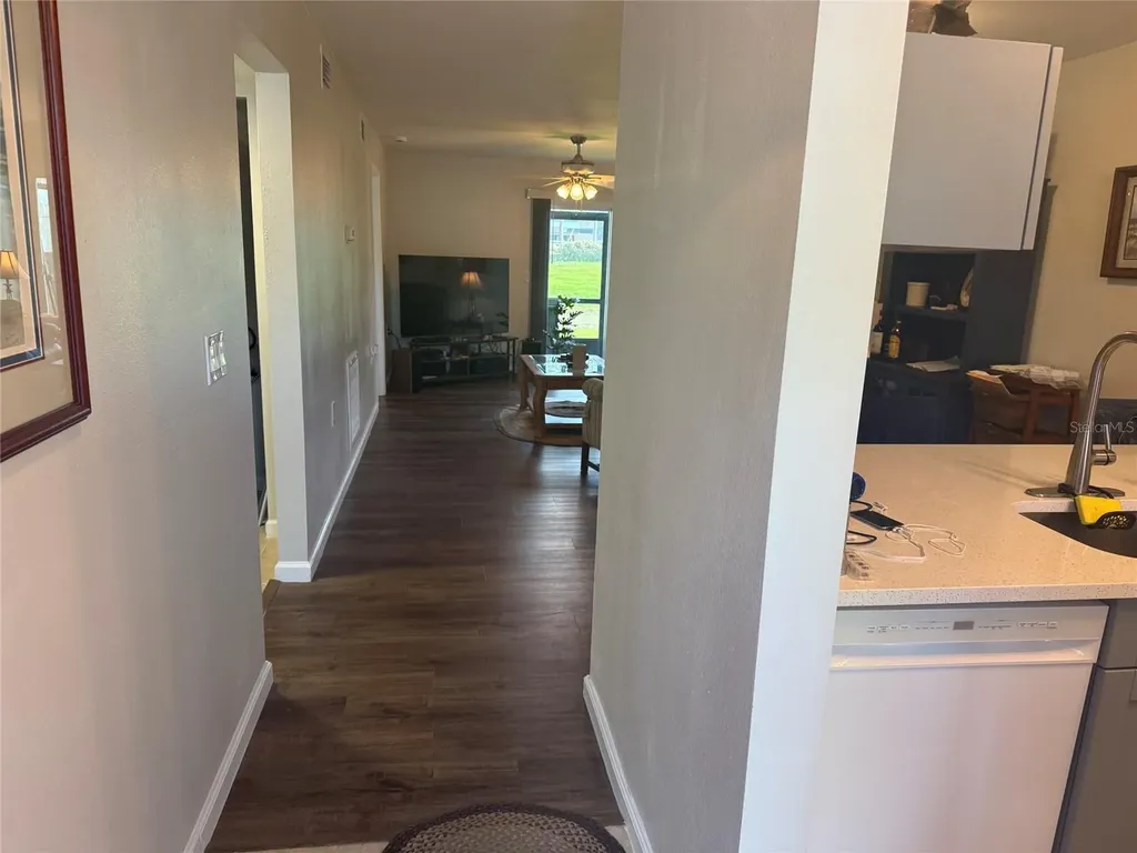39132 County Road 54 Zephyrhills FL 33542