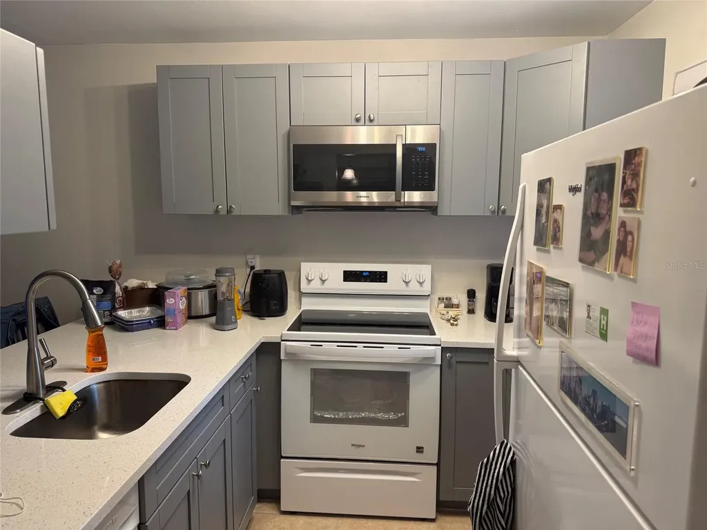 39132 County Road 54 Zephyrhills FL 33542
