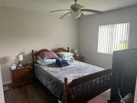 39132 County Road 54 Zephyrhills FL 33542