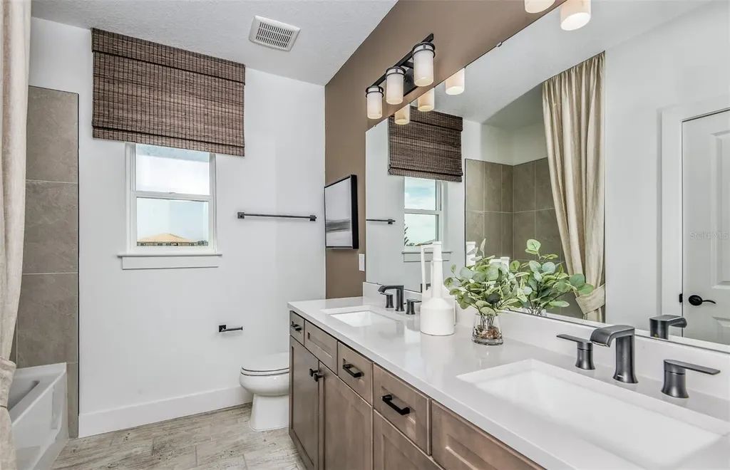 6840 Gilly Shadow Street Wesley Chapel FL 33545