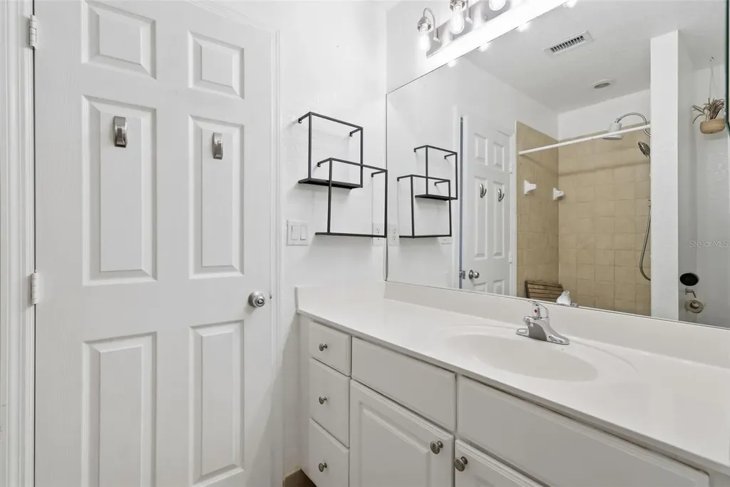 113 Grand Beach Place Tampa FL 33609