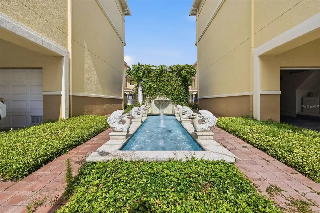 113 Grand Beach Place Tampa FL 33609