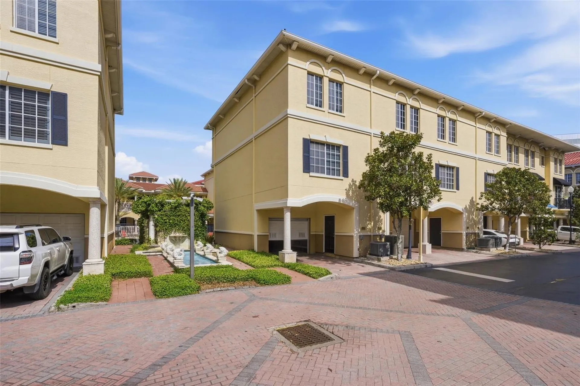113 Grand Beach Place Tampa FL 33609
