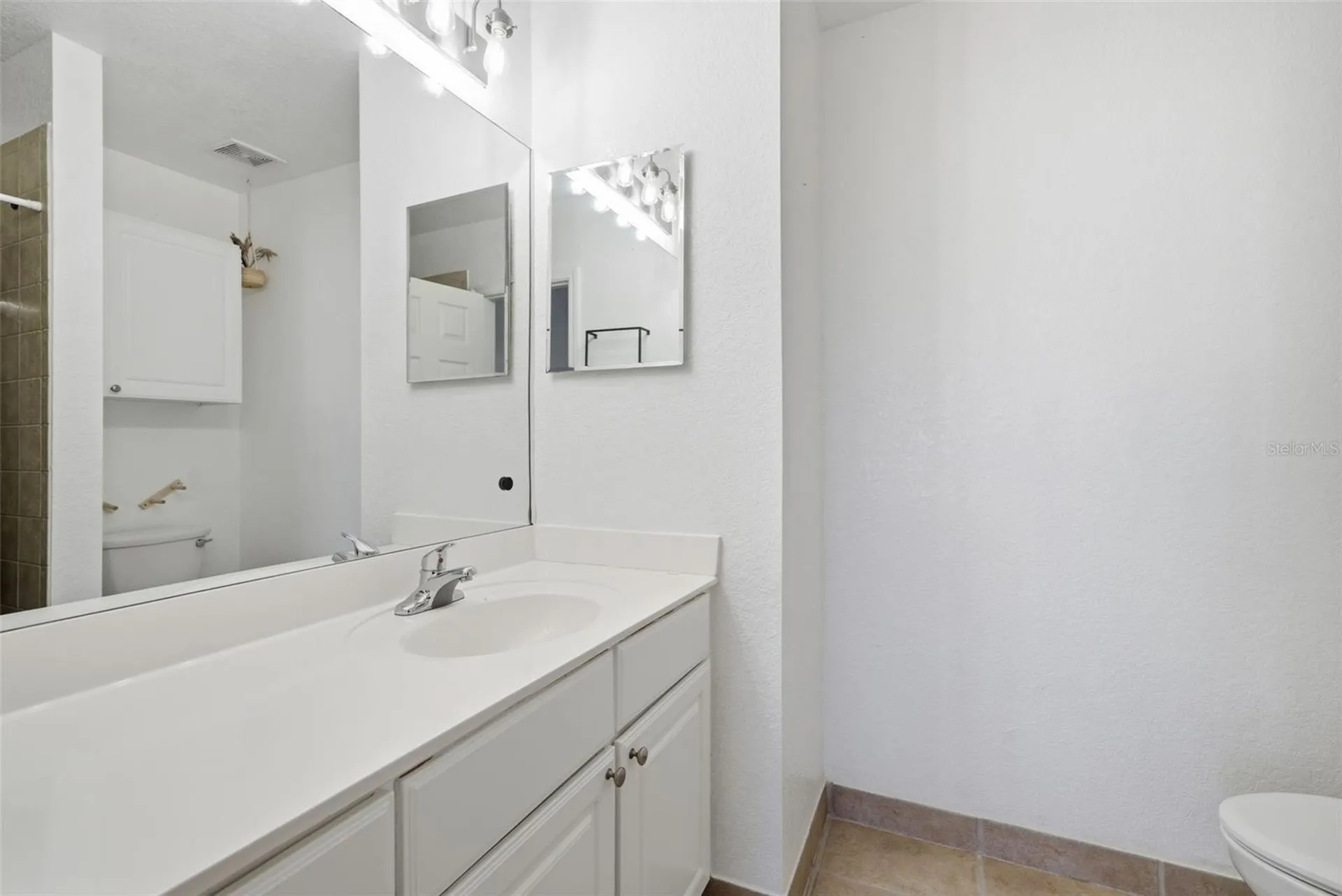 113 Grand Beach Place Tampa FL 33609