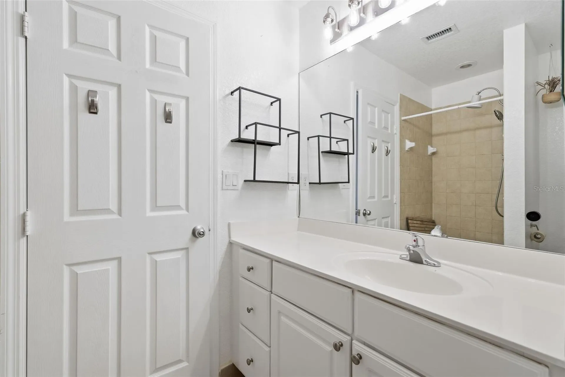 113 Grand Beach Place Tampa FL 33609