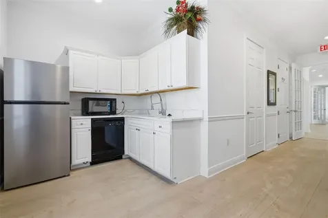 113 Grand Beach Place Tampa FL 33609