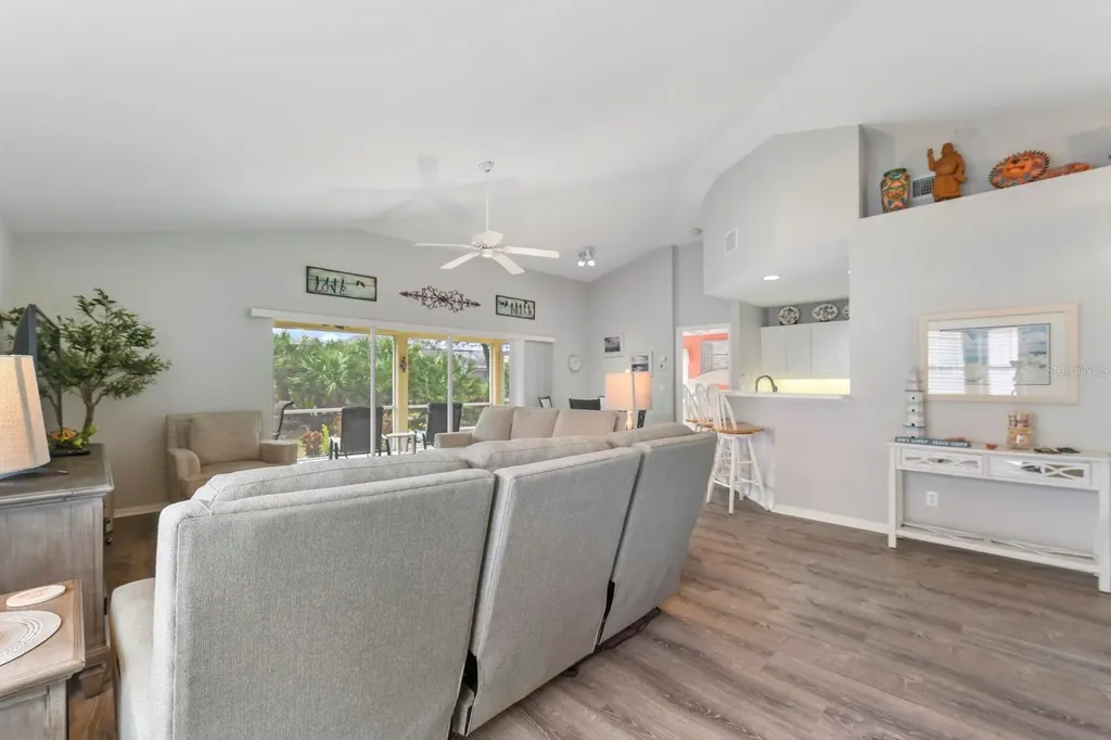 3985 Cape Cole Boulevard Punta Gorda FL 33955