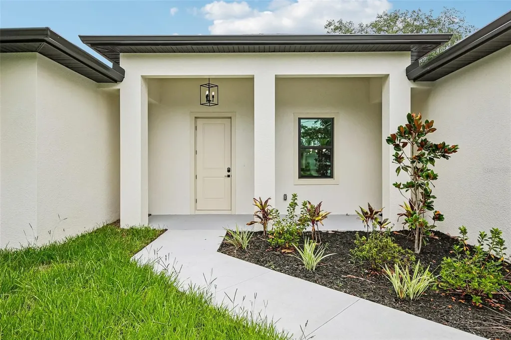 2792 Abbeville Road North Port FL 34288