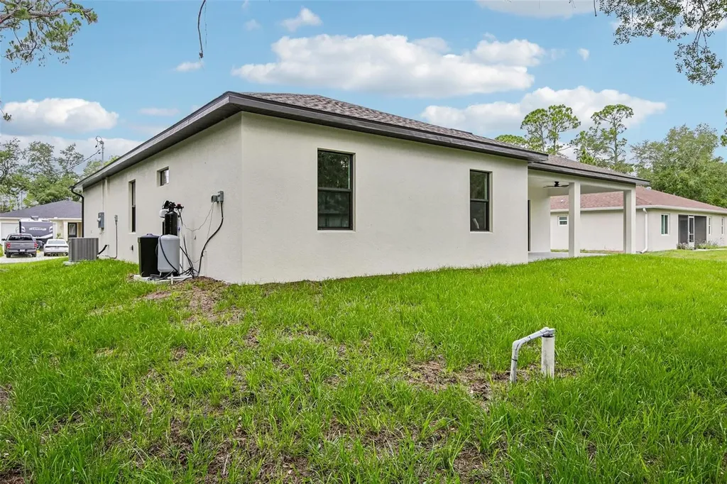 2792 Abbeville Road North Port FL 34288