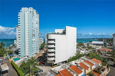 6165 Av. Isla Verde Carolina PR 00979