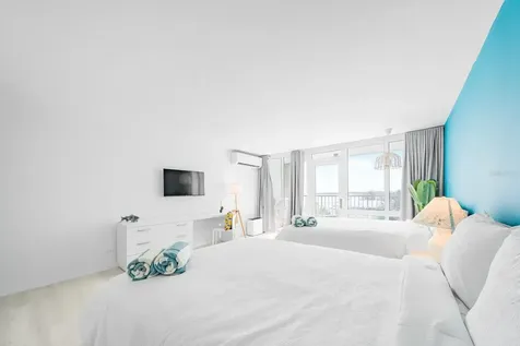 6165 Av. Isla Verde Carolina PR 00979