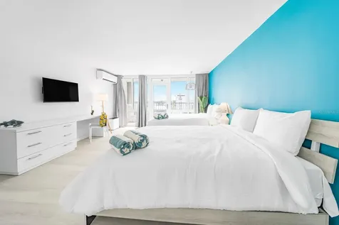 6165 Av. Isla Verde Carolina PR 00979