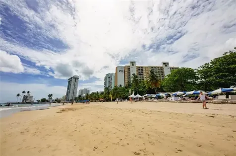 6165 Av. Isla Verde Carolina PR 00979