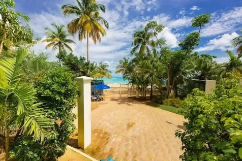 6165 Av. Isla Verde Carolina PR 00979
