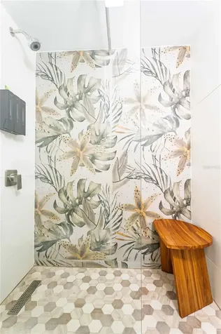 6165 Av. Isla Verde Carolina PR 00979