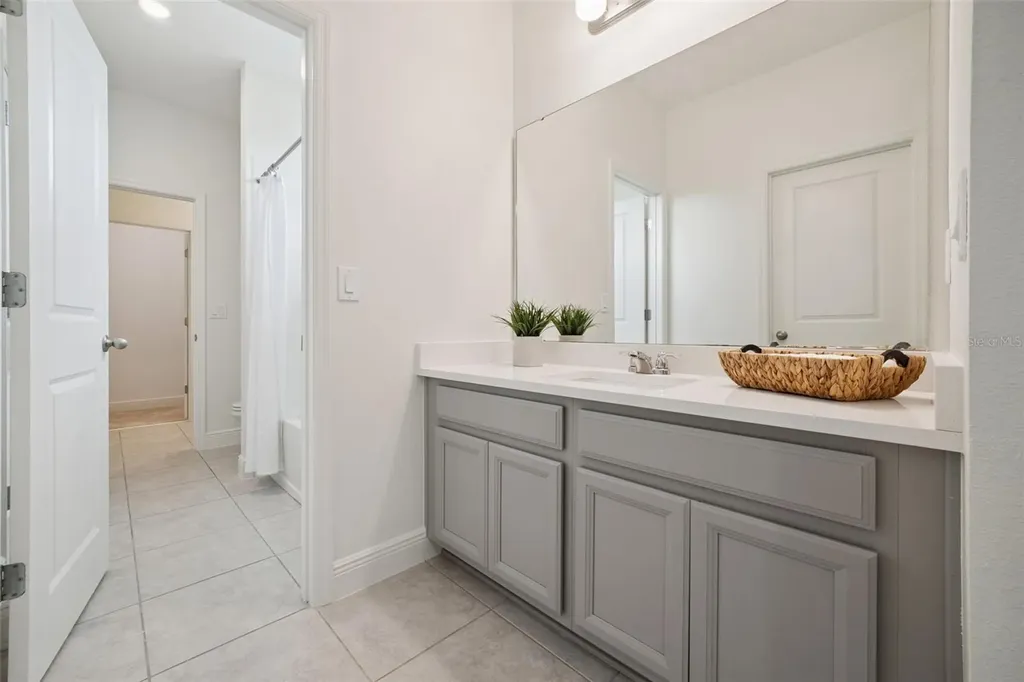 1706 Holcomb Creek Street Winter Garden FL 34787