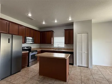 368 Conch Key Way Sanford FL 32771
