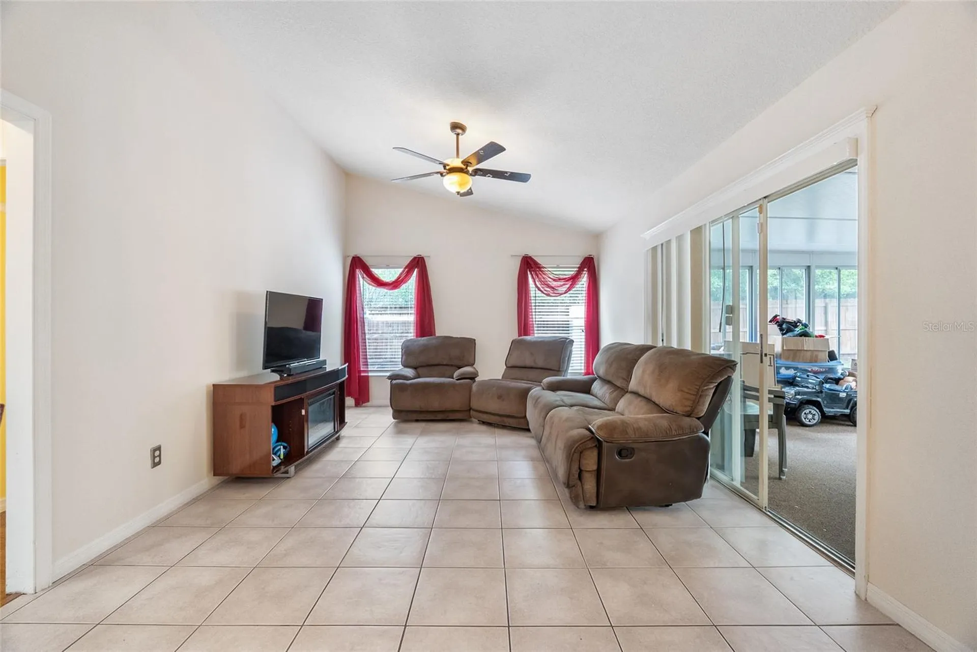 1219 Maybrook Street S Apopka FL 32703