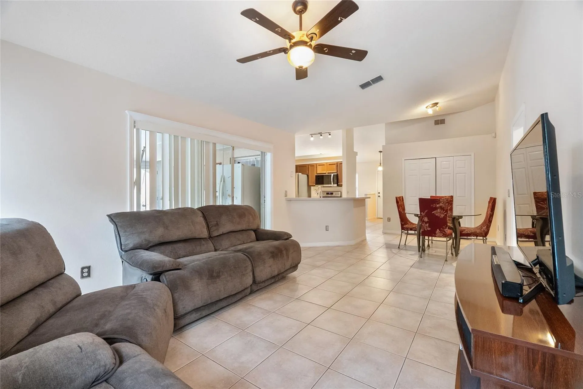 1219 Maybrook Street S Apopka FL 32703