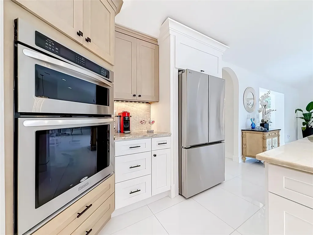 324 Leeward Island Clearwater Beach FL 33767