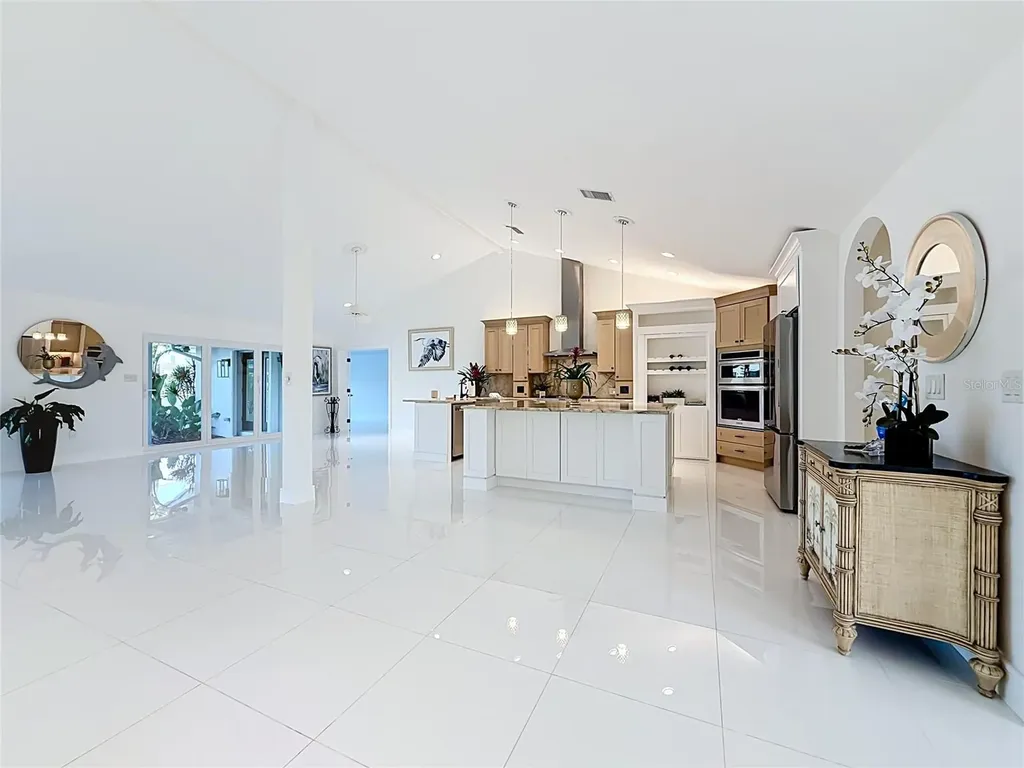 324 Leeward Island Clearwater Beach FL 33767