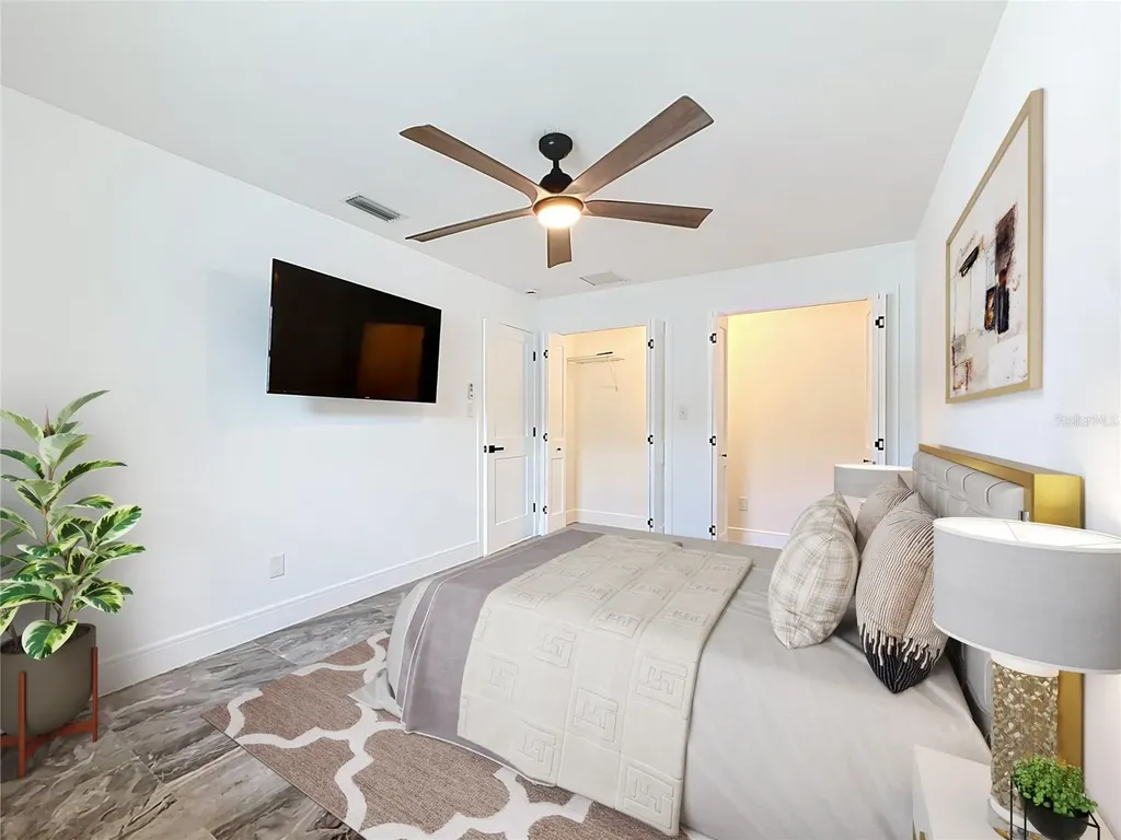 324 Leeward Island Clearwater Beach FL 33767