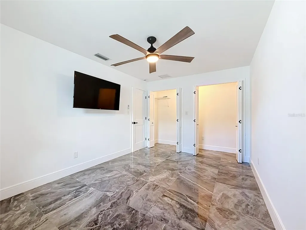 324 Leeward Island Clearwater Beach FL 33767