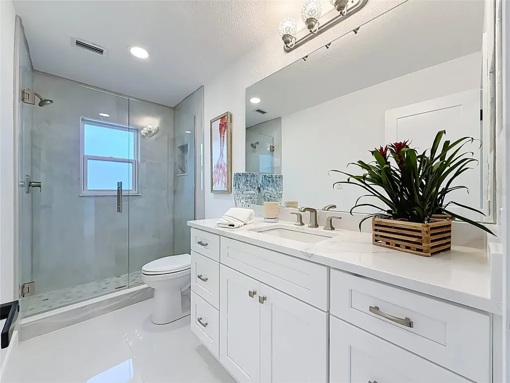 324 Leeward Island Clearwater Beach FL 33767