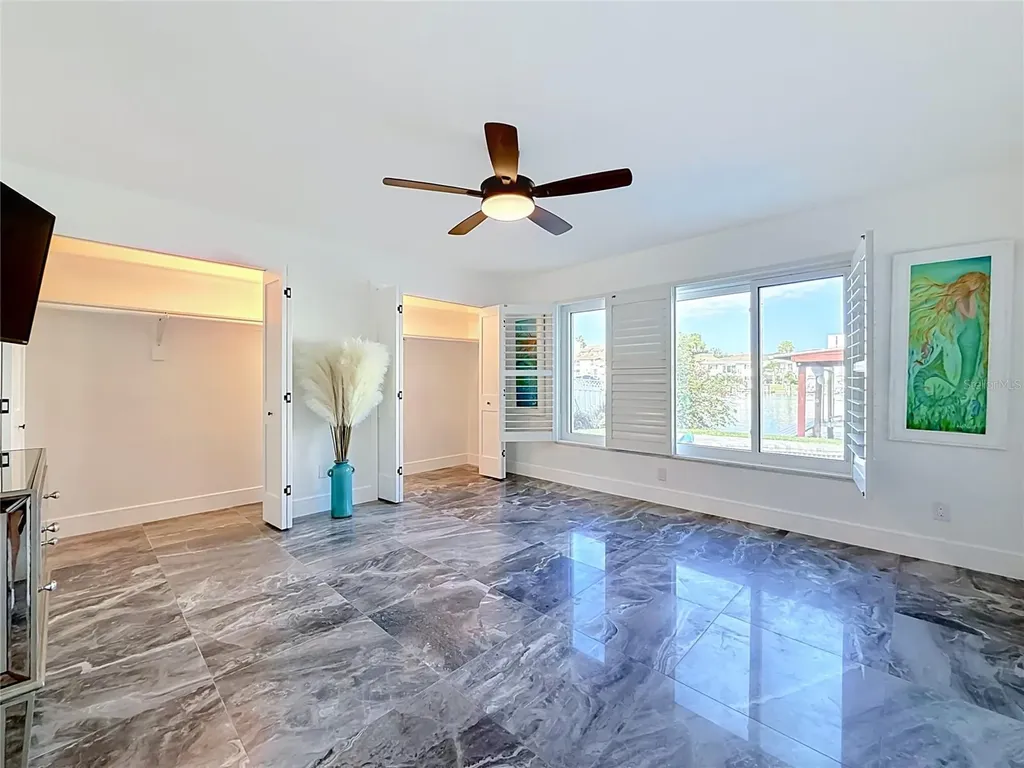 324 Leeward Island Clearwater Beach FL 33767