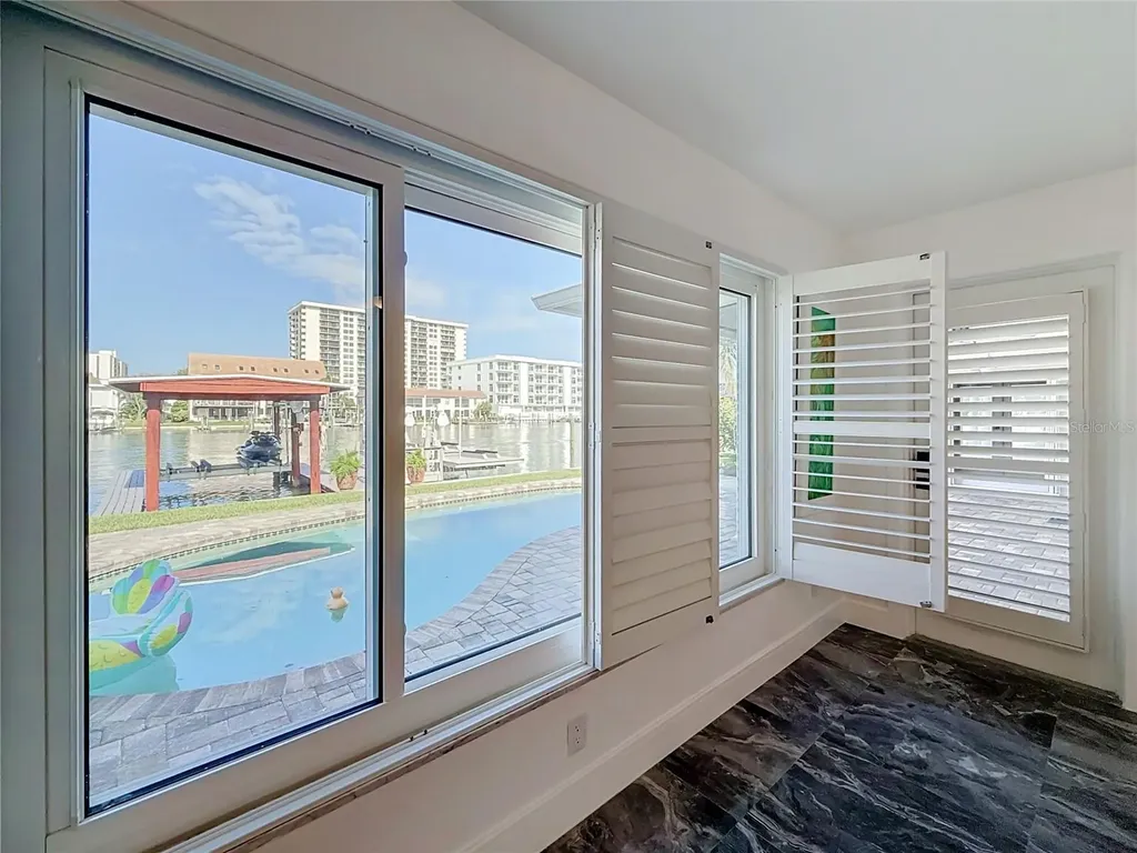 324 Leeward Island Clearwater Beach FL 33767