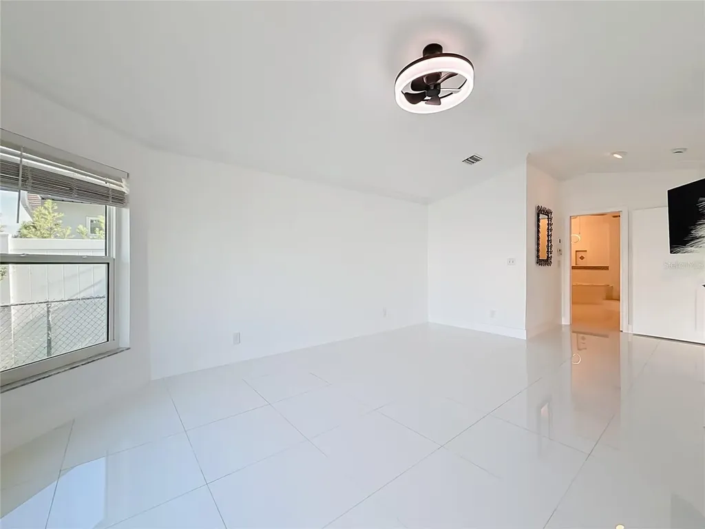 324 Leeward Island Clearwater Beach FL 33767