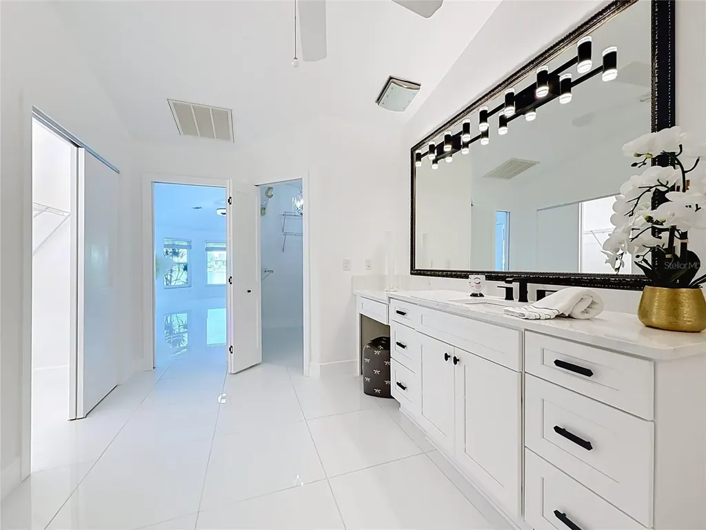 324 Leeward Island Clearwater Beach FL 33767