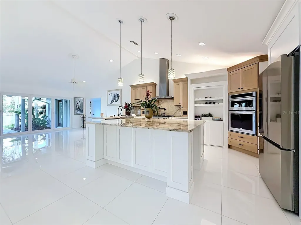 324 Leeward Island Clearwater Beach FL 33767