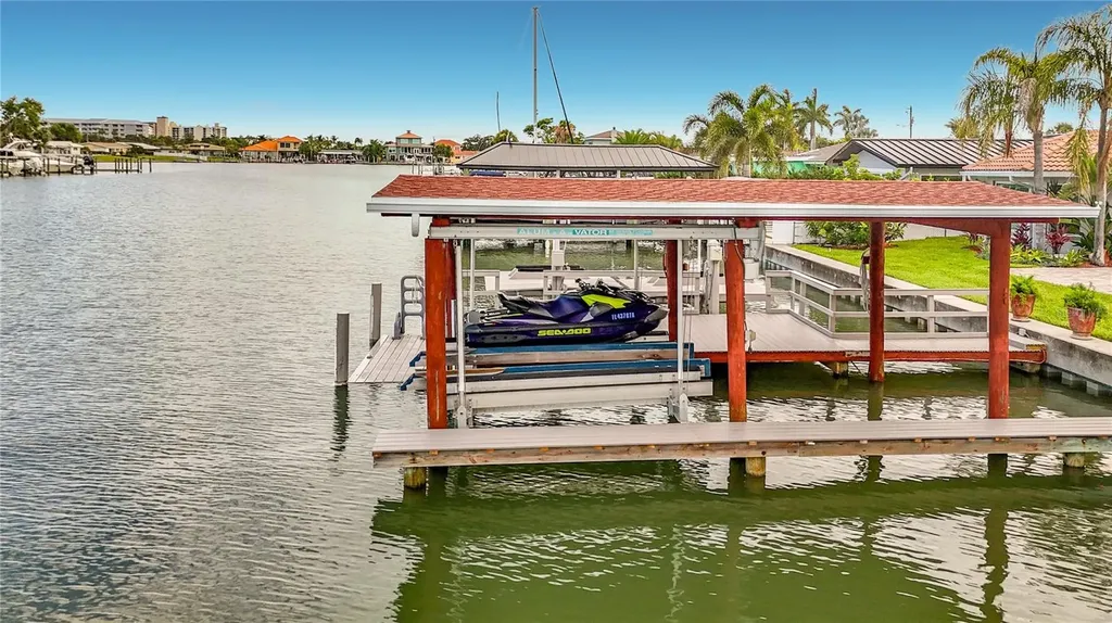 324 Leeward Island Clearwater Beach FL 33767
