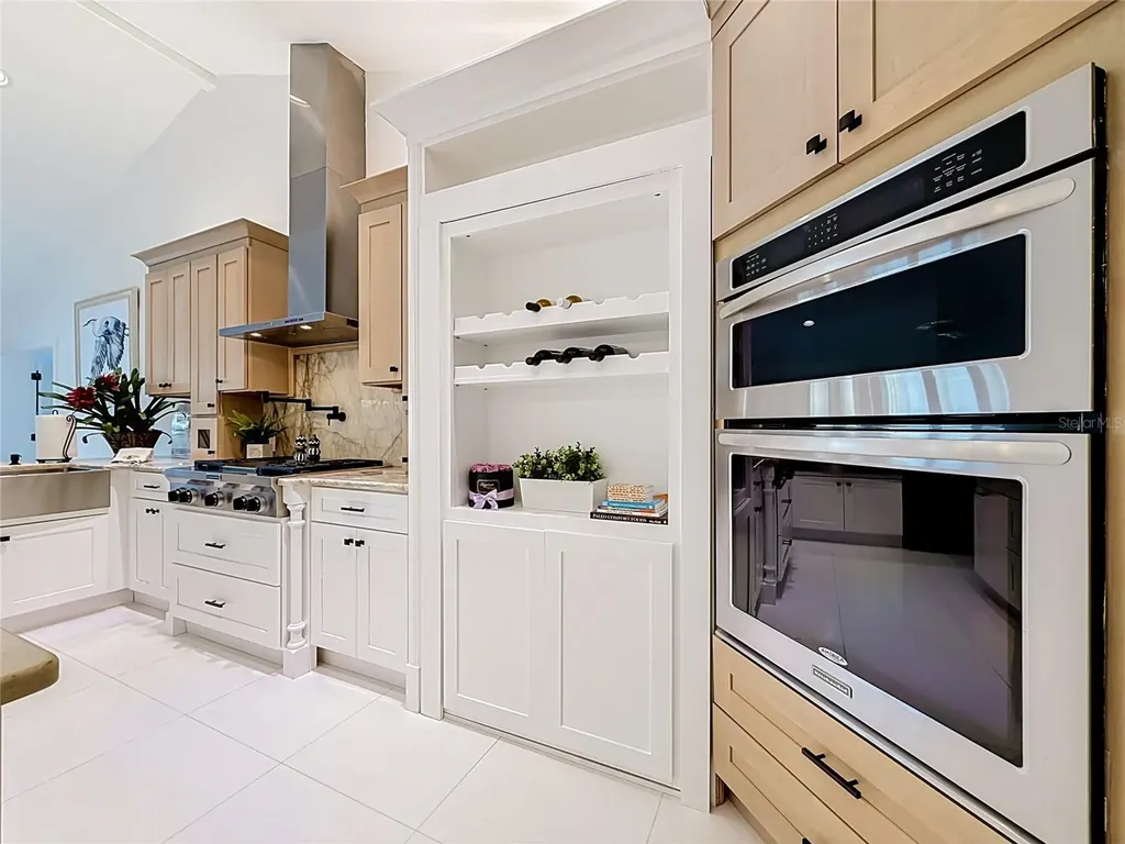 324 Leeward Island Clearwater Beach FL 33767